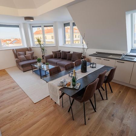 Symphony Apartments 40 - Modern Loft With Terrace And Grill In Central Location Viena Exterior foto
