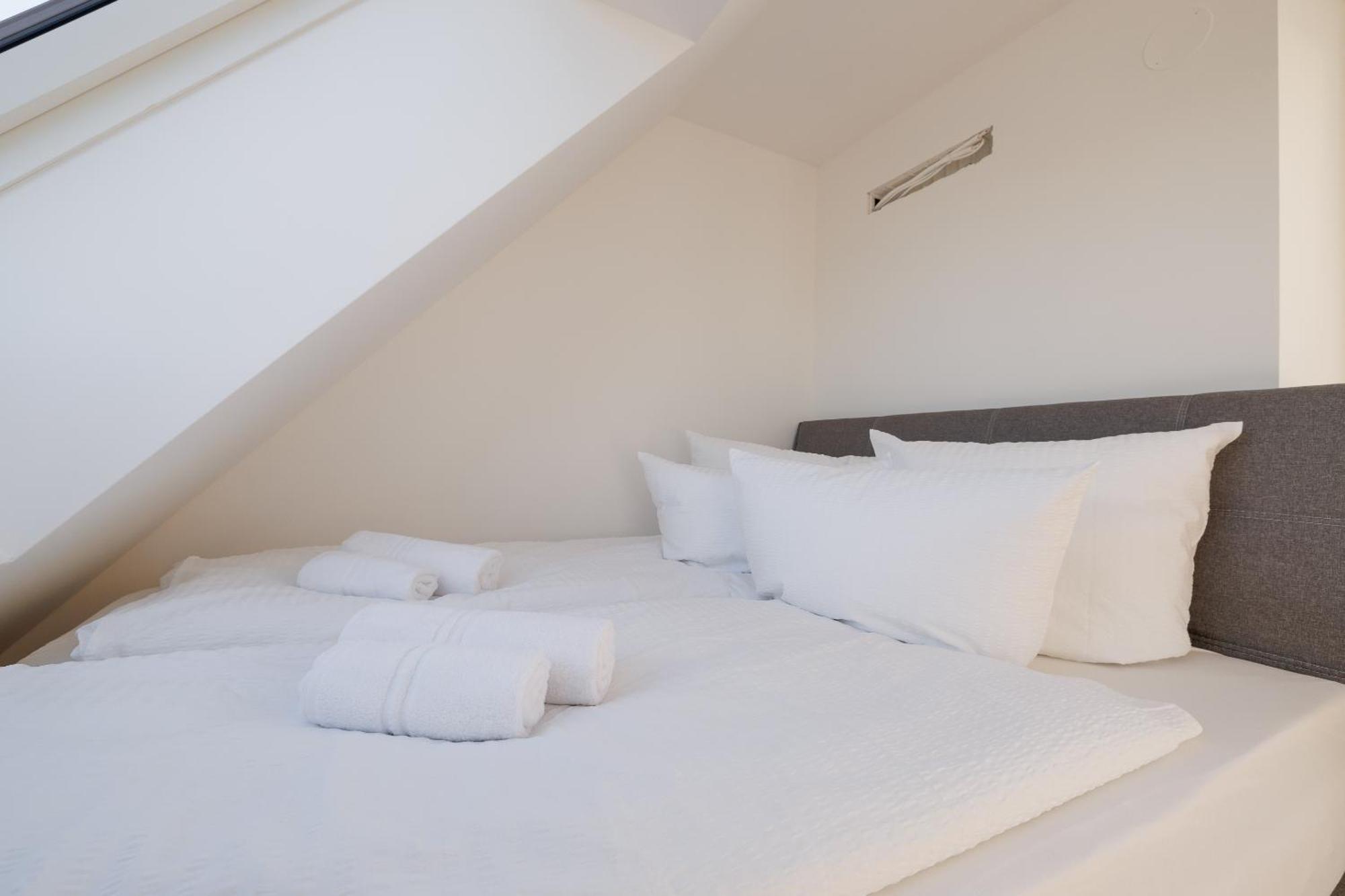 Symphony Apartments 40 - Modern Loft With Terrace And Grill In Central Location Viena Exterior foto